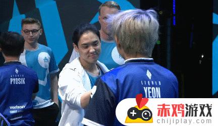 联盟日报：Zven拒绝与Yeon握手；艾翁正在调整中